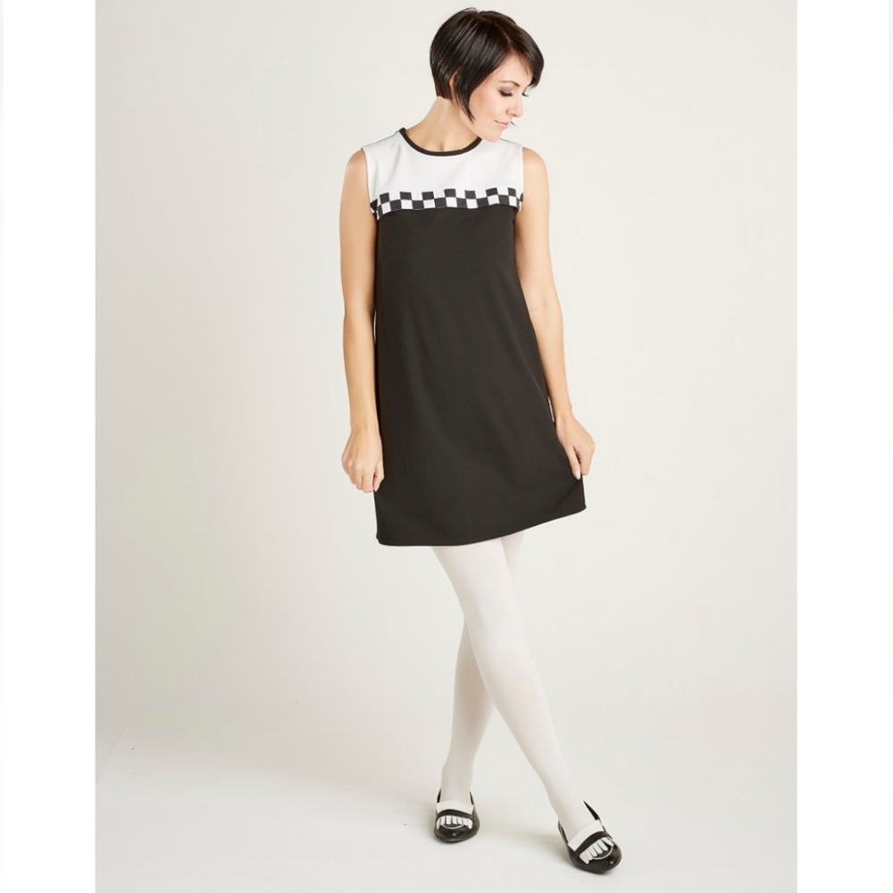 Love Her Madly "Sandy" Black and White Sleeveless Shift Dress with Check Stripe